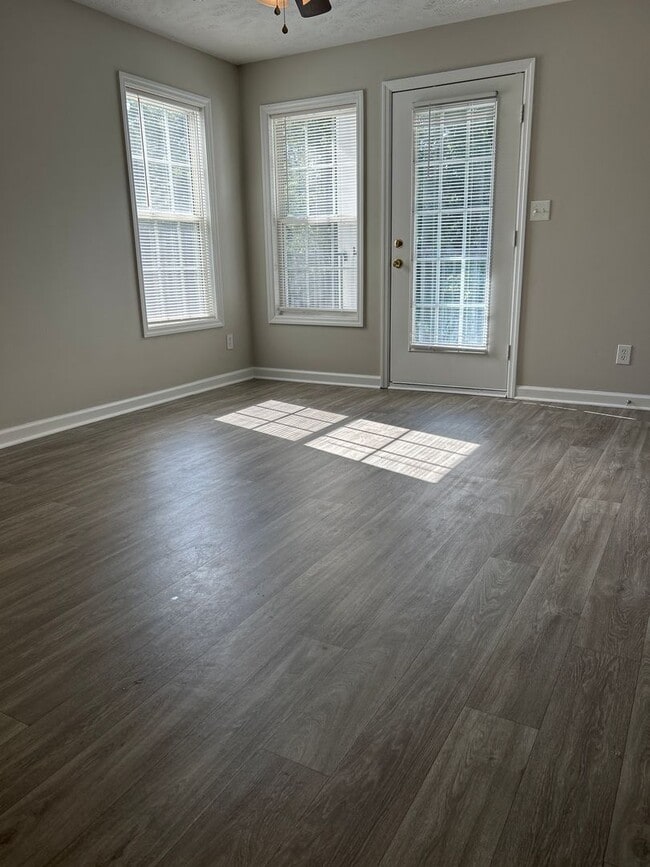 Photo - Woodland Ridge