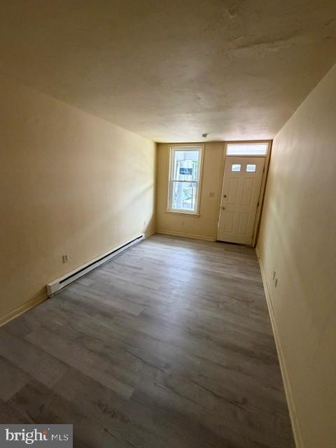 Photo - 123 W King St