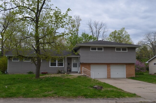 Building Photo - 2600 Braemore Rd Unit 2602