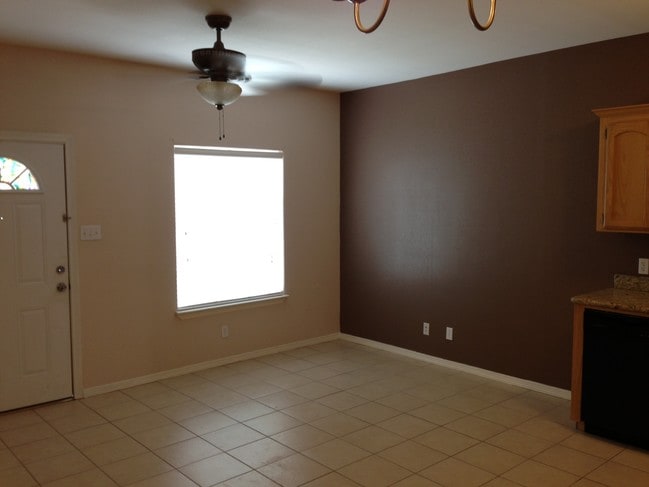 Photo - 2500 N J St Unit 1