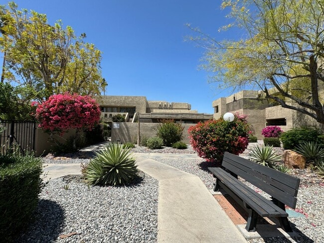 Building Photo - COMING SOON!! BEAUTIFUL GROUND FLOOR 2 Bed 2 Bath CONDO in PALM SPRINGS
