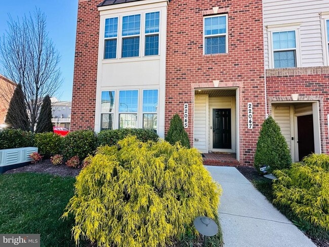 Photo - 22045 Broadway Ave