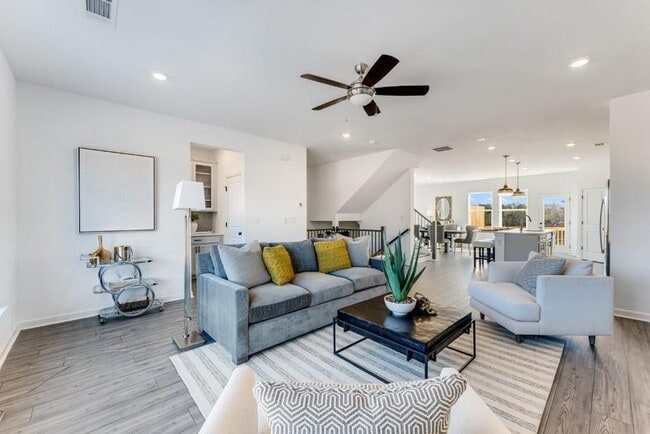 Photo - 519 Meadows Ln