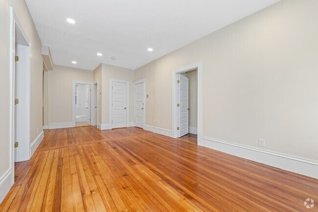 Building Photo - 40 Brackett St Rental