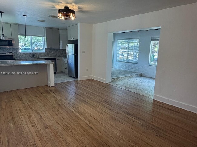Photo - 245 SW 24th Rd