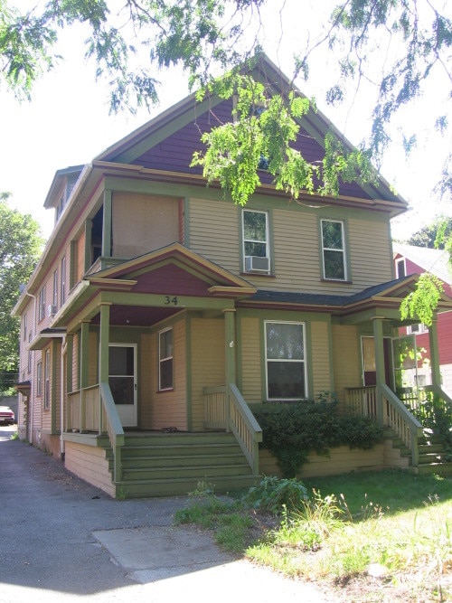 Building Photo - 34 Alexander St Unit 2