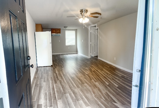 2432 W Little York Rd