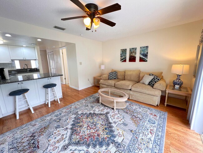 Photo - 513 Seaport Blvd