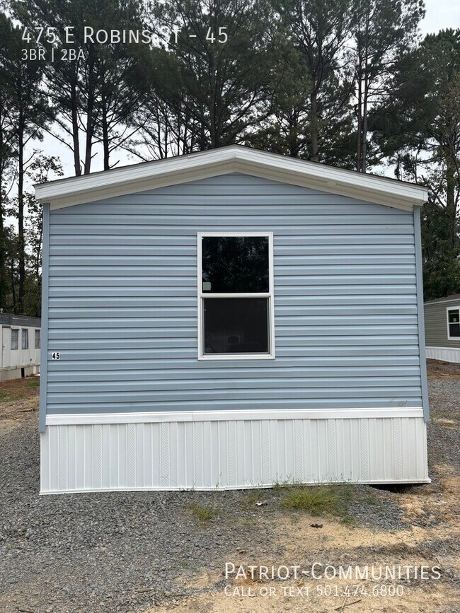 Photo - 475 E Robins St