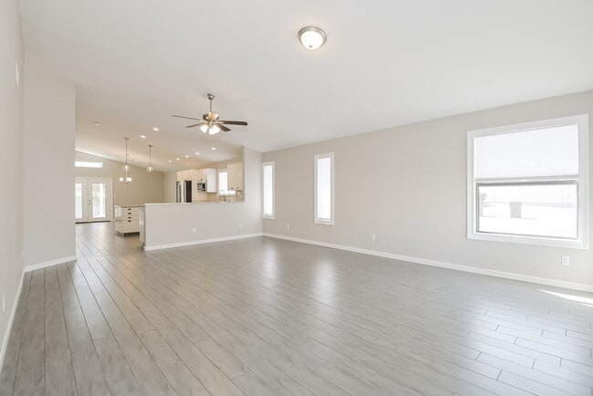 Photo - 8868 Hersey Way