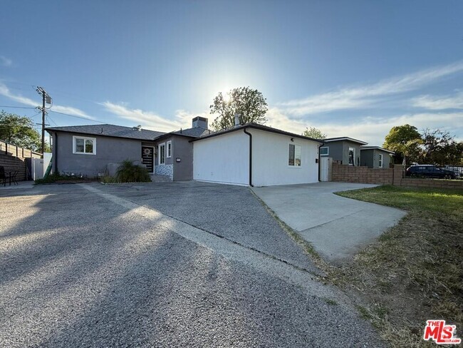 Building Photo - 9013 Gullo Ave Rental
