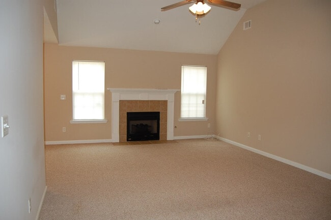 Photo - 900 Watsonia Dr