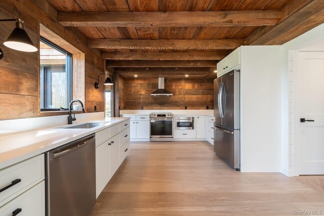 Photo - 3375 Indian Neck Ln