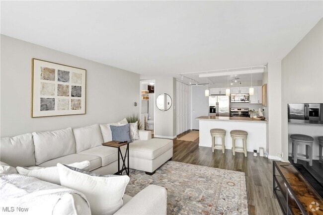 Building Photo - 12700 Lake Ave Unit 2809 Rental