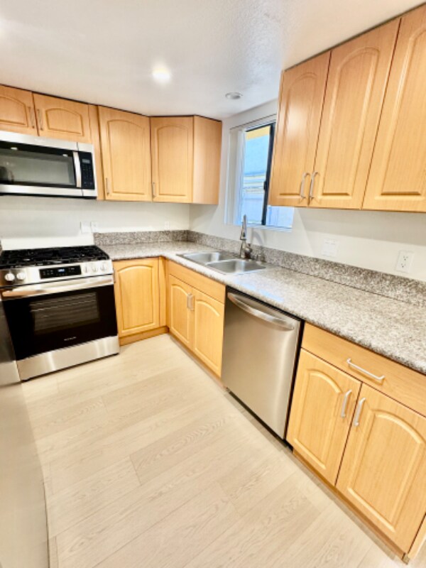 Photo - 11741 Gilmore St Unit 128