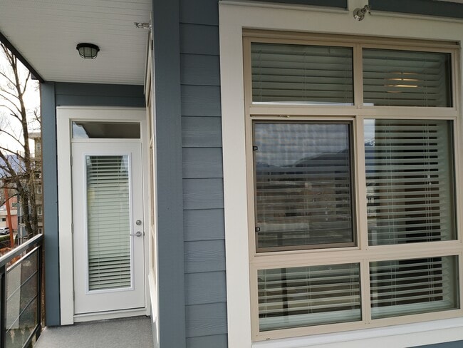 Photo - 45562 Airport Rd