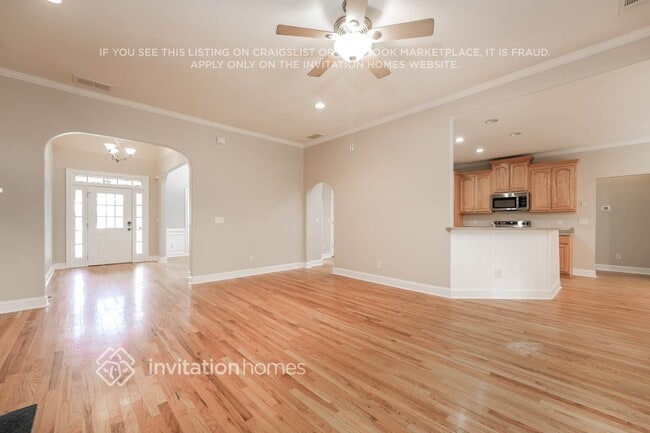 Photo - 695 Duncan Rd