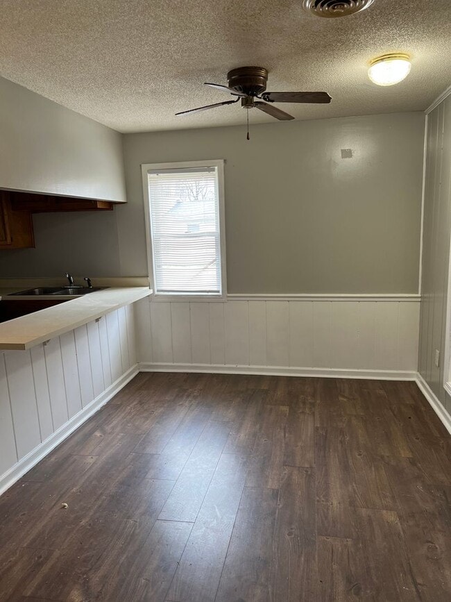Photo - 700 N 13th St Unidad Apt. 2