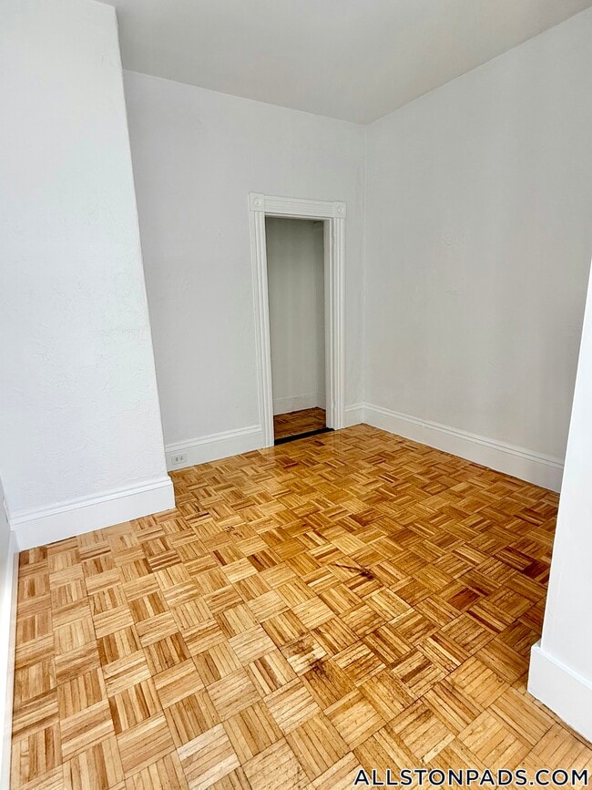 Photo - 8 Greylock Rd Unit Left