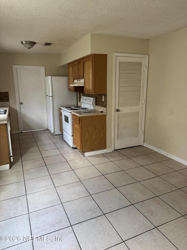 Photo - 8632 Mc Glothlin St