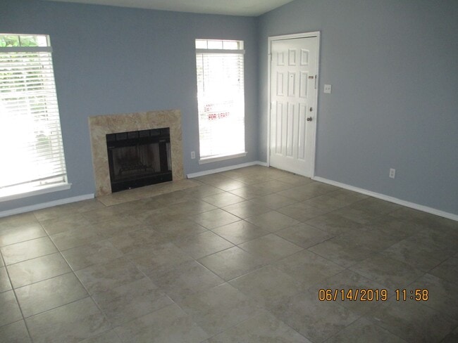 Photo - 7400 Bellerive Dr