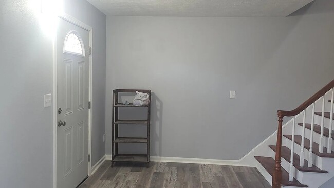 Photo - 5033 Wabash Pl