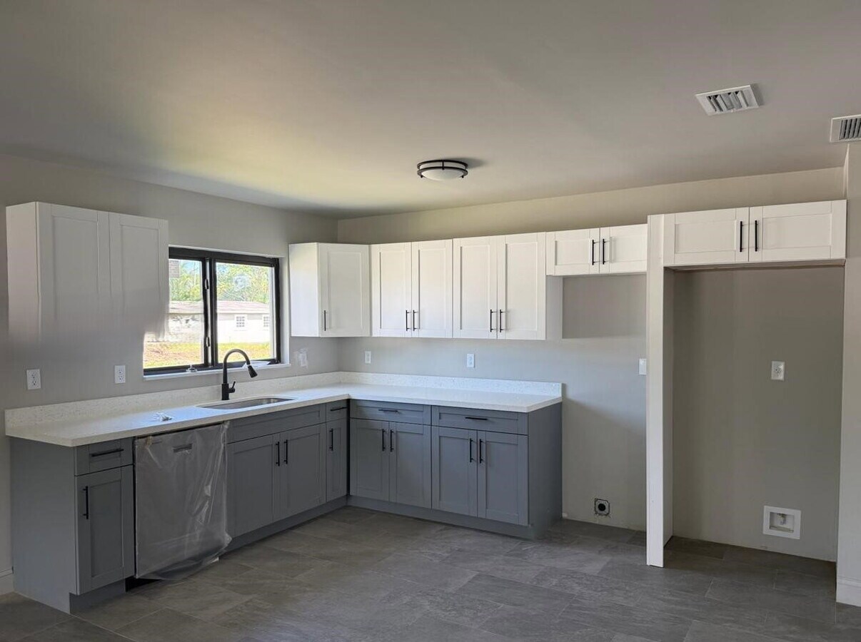 Photo - 2806 NW 9th Ct
