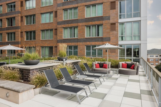 RiverTrace at Port Imperial