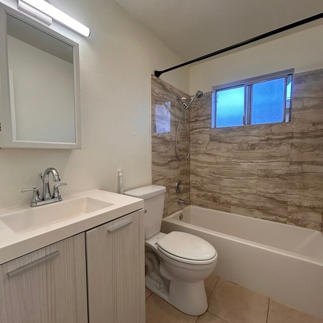 Photo - 812 11th St Unit 812