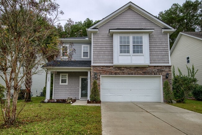 Photo - 208 Woodbrook Way