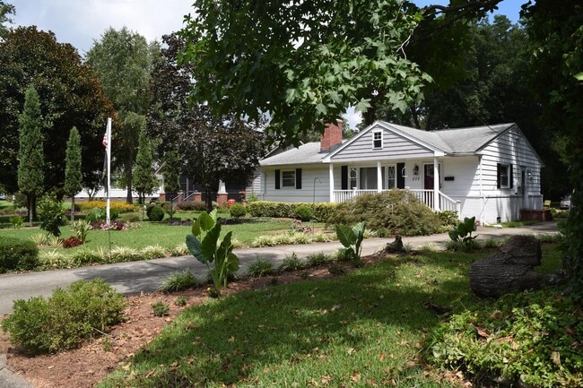 Photo - 310 La Salle Ave