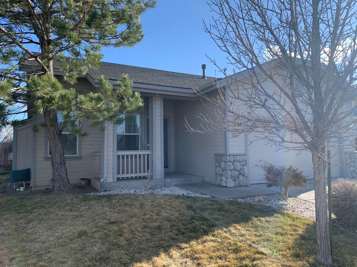 Clean and spacious single-story home in North Reno - Clean and spacious single-story home in North Reno