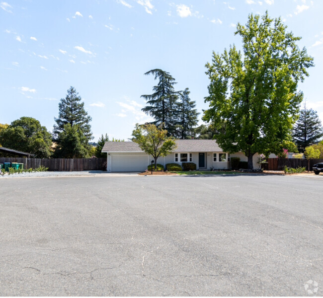 Building Photo - 3803 Yellowstone Ct Rental