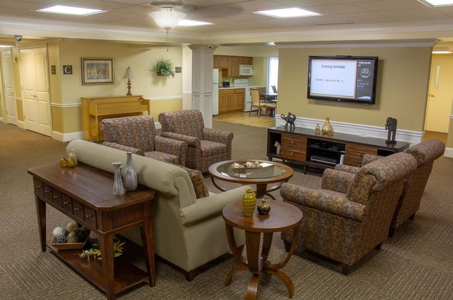 Photo - Crestwood Village North