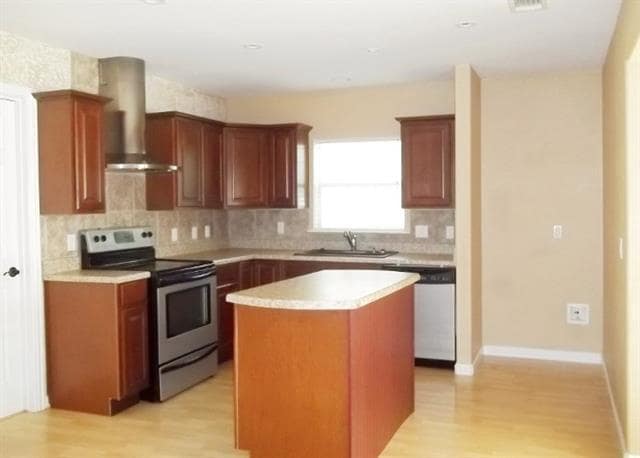 Photo - 801 Peterson St