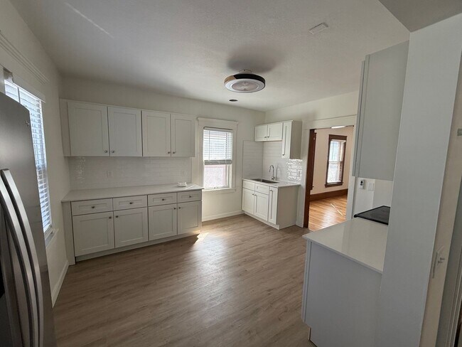 Photo - 3145 Pleasant Ave Unidad 3145 Pleasant Avenue S: -2