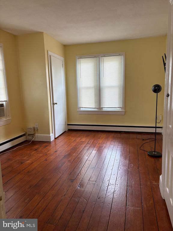 Photo - 4457 S Broad St