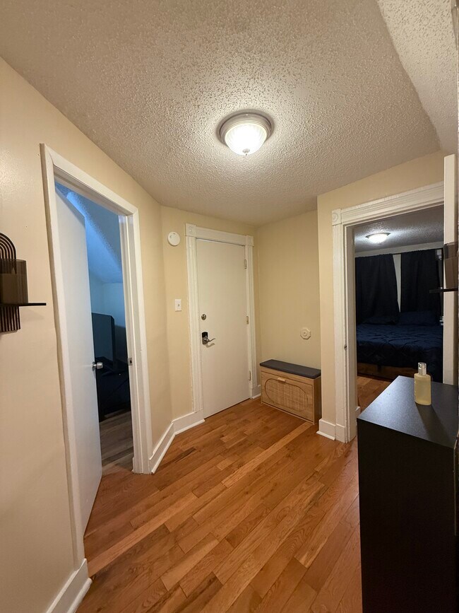 Photo - 117 Lloyd St Unidad 3