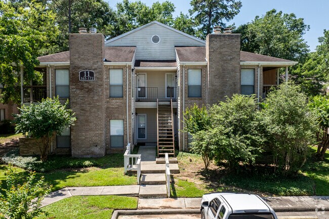 Entrada - Creekwood Village