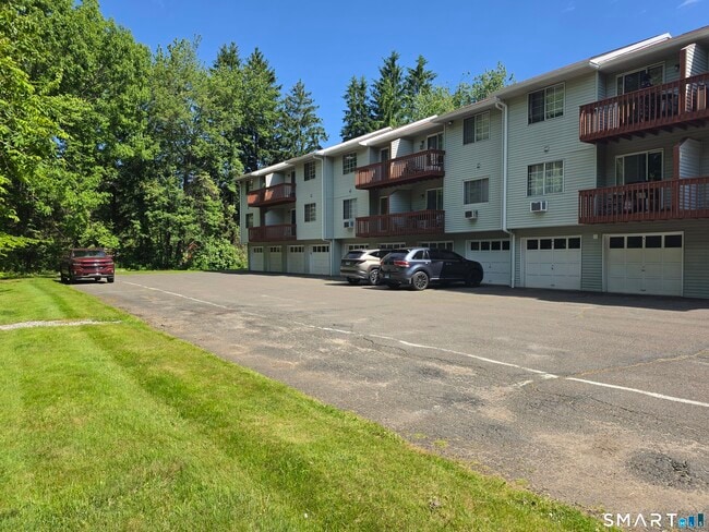 Photo - 25 Lisa Ct Unit 11