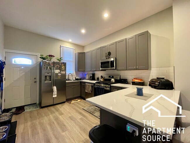 Photo - 1725 N Honore St Unidad 1R
