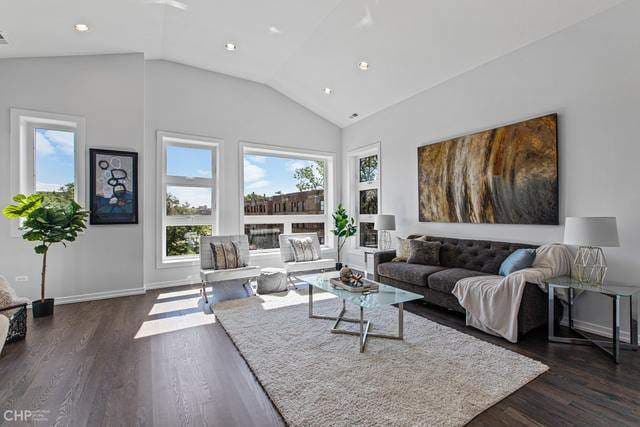 Building Photo - 4758 S Indiana Ave