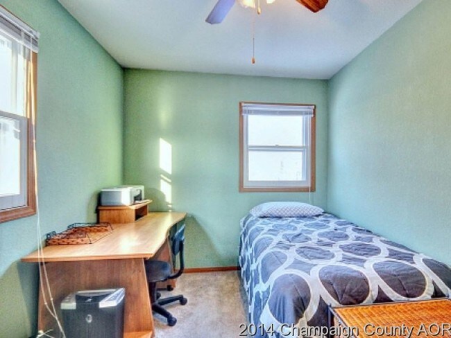 Photo - 908 Crestwood Dr