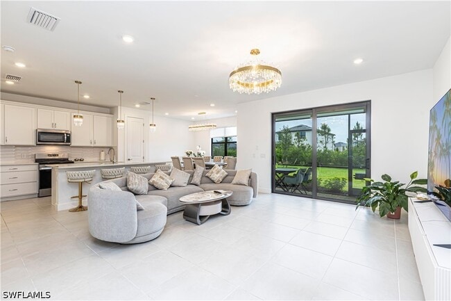 1854 Mesa LN