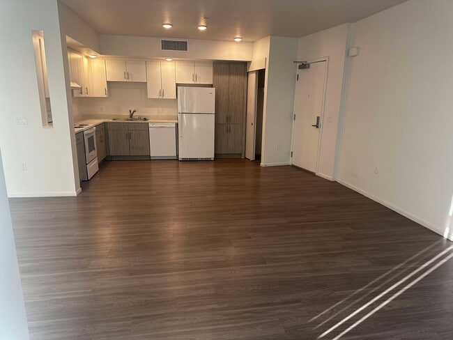 Photo - Mid-City Family Apts - Affordable Housing