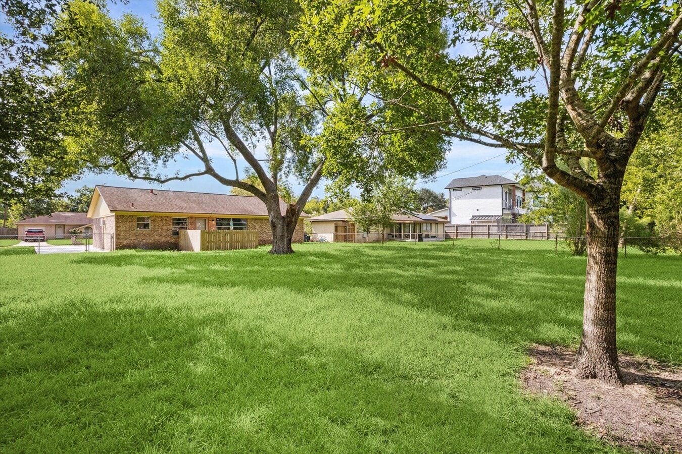 Photo - 108 Annette Ln