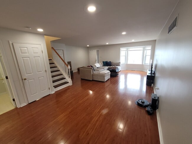 Photo - 2104 Harrison Ct