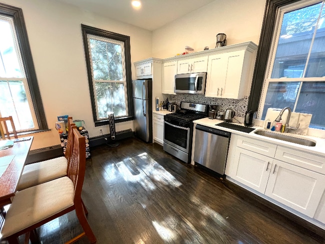 Photo - 79 Lloyd Ave Unidad 75