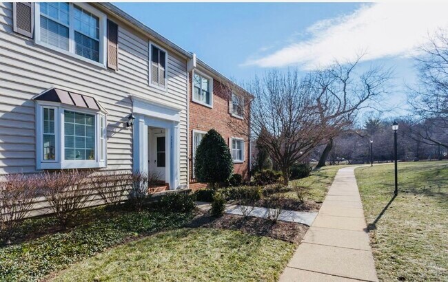 Exterior - 2701 S Walter Reed Dr Condo Unit B
