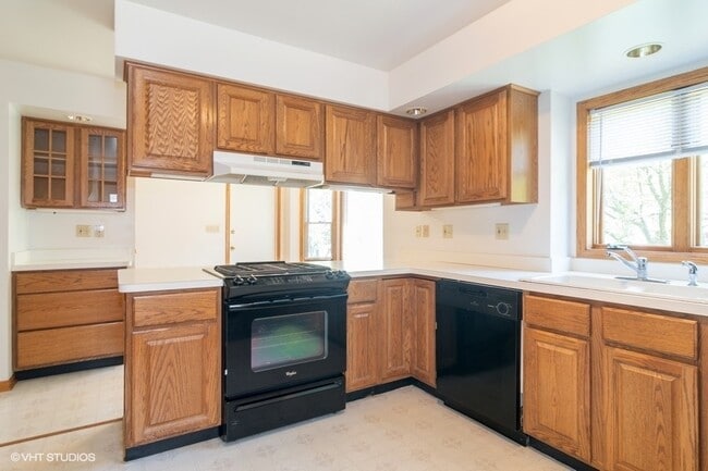 Photo - 106 E Fox St